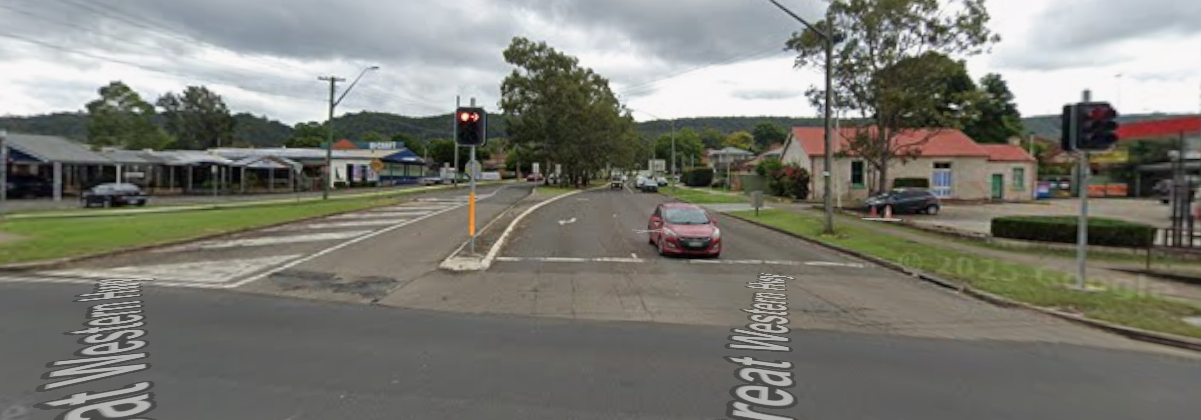 Great Western Highway at Lennox Village, Emu Plains